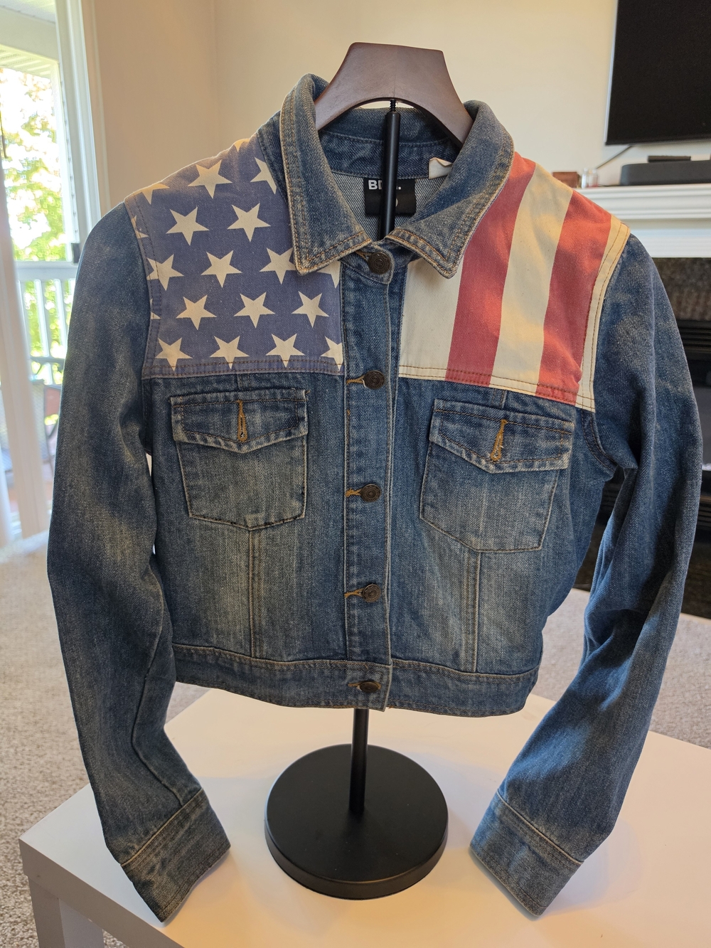 BDG American Flag Denim Jacket Size Medium Cropped Americana